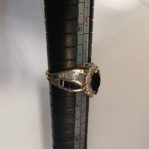 Exquisite Sapphire Ring with Diamonds set in 14ct Gold